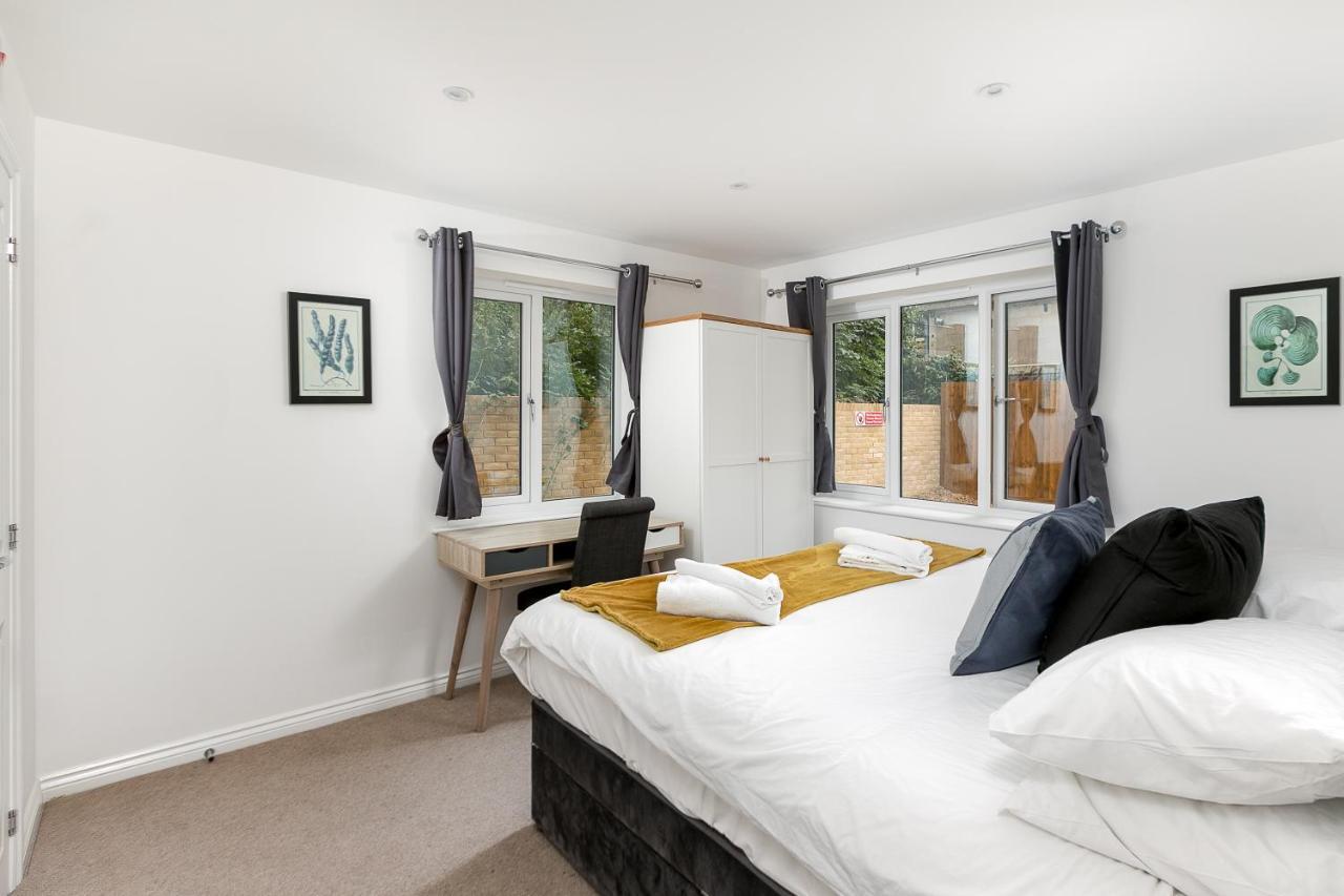 Hertford Serviced Apartments Ware Exteriér fotografie